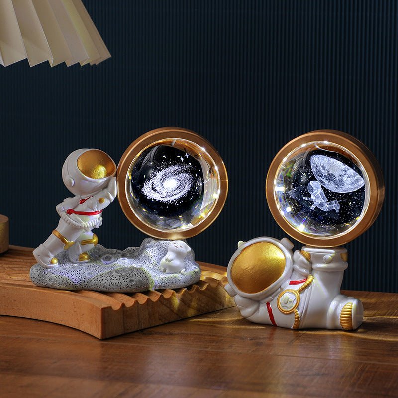 Astronaut Small Night Lamp 3D Inner Carving - EliteDomain